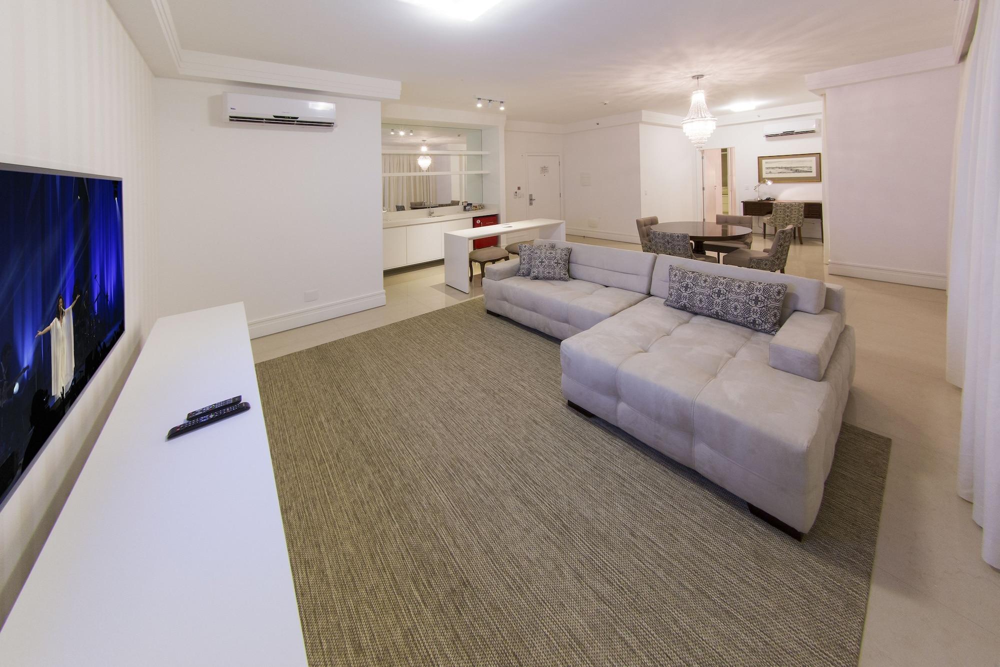 ריבייראו פרטו Hotel Mont Blanc Premium מראה חיצוני תמונה A living room in a condominium
