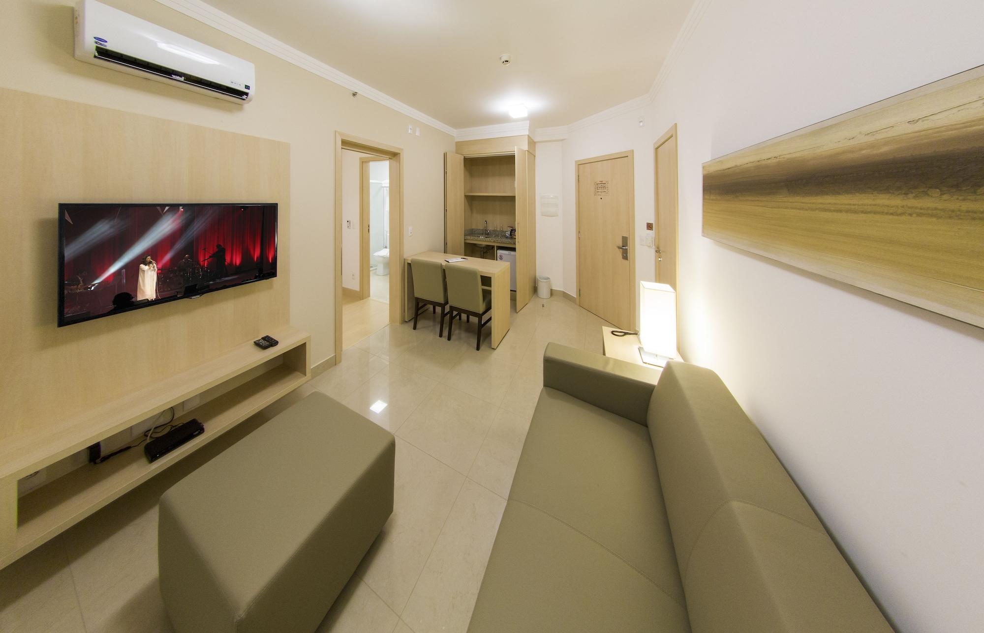ריבייראו פרטו Hotel Mont Blanc Premium מראה חיצוני תמונה A typical apartment at the complex