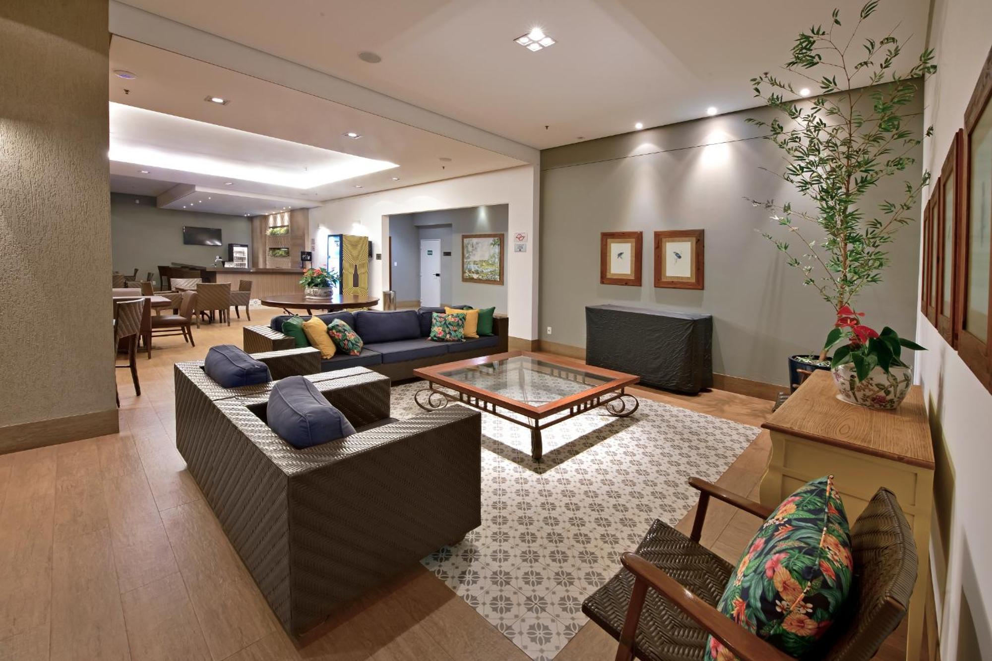 ריבייראו פרטו Hotel Mont Blanc Premium מראה חיצוני תמונה A living room