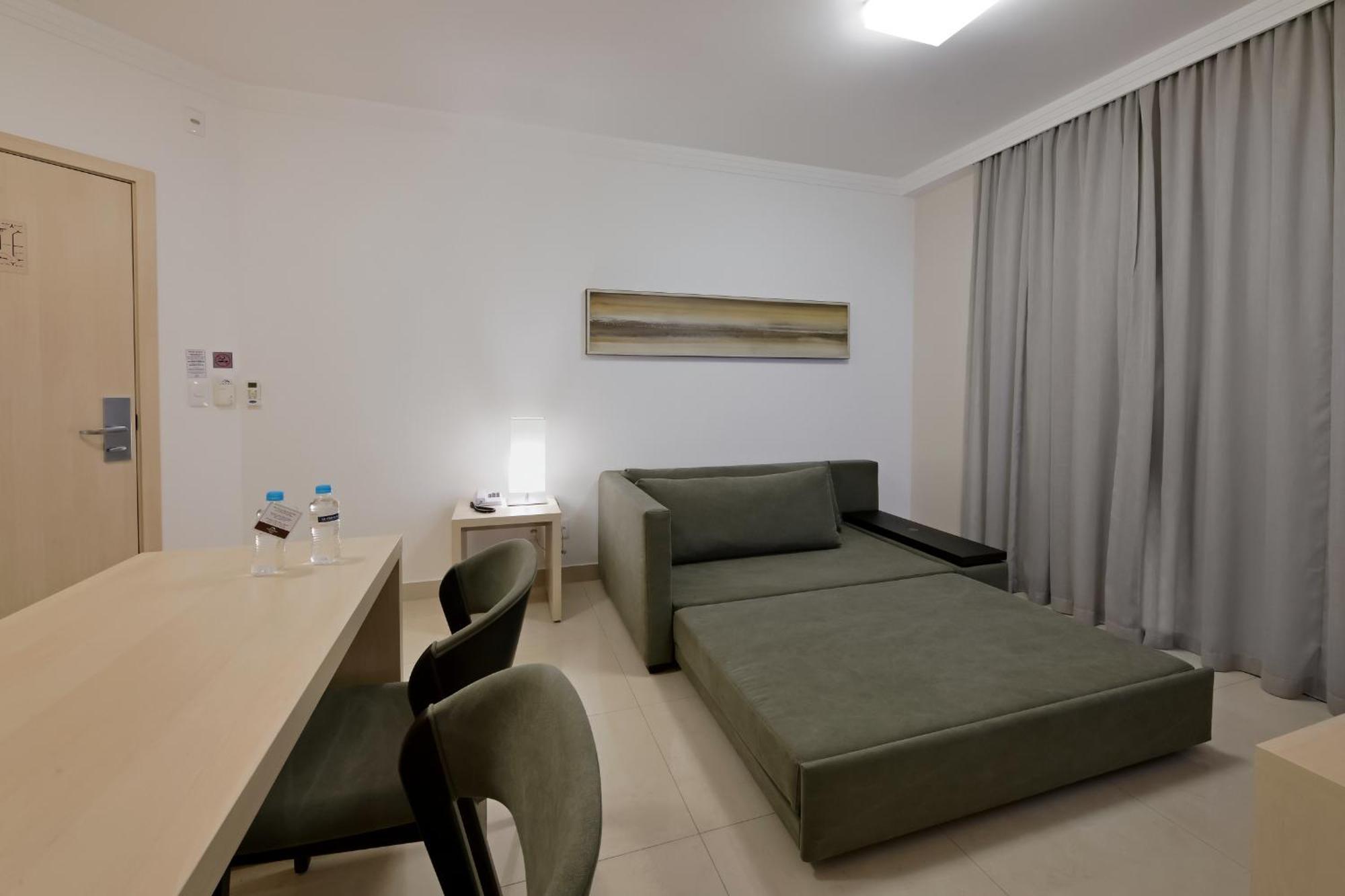ריבייראו פרטו Hotel Mont Blanc Premium חדר תמונה A sofa bed