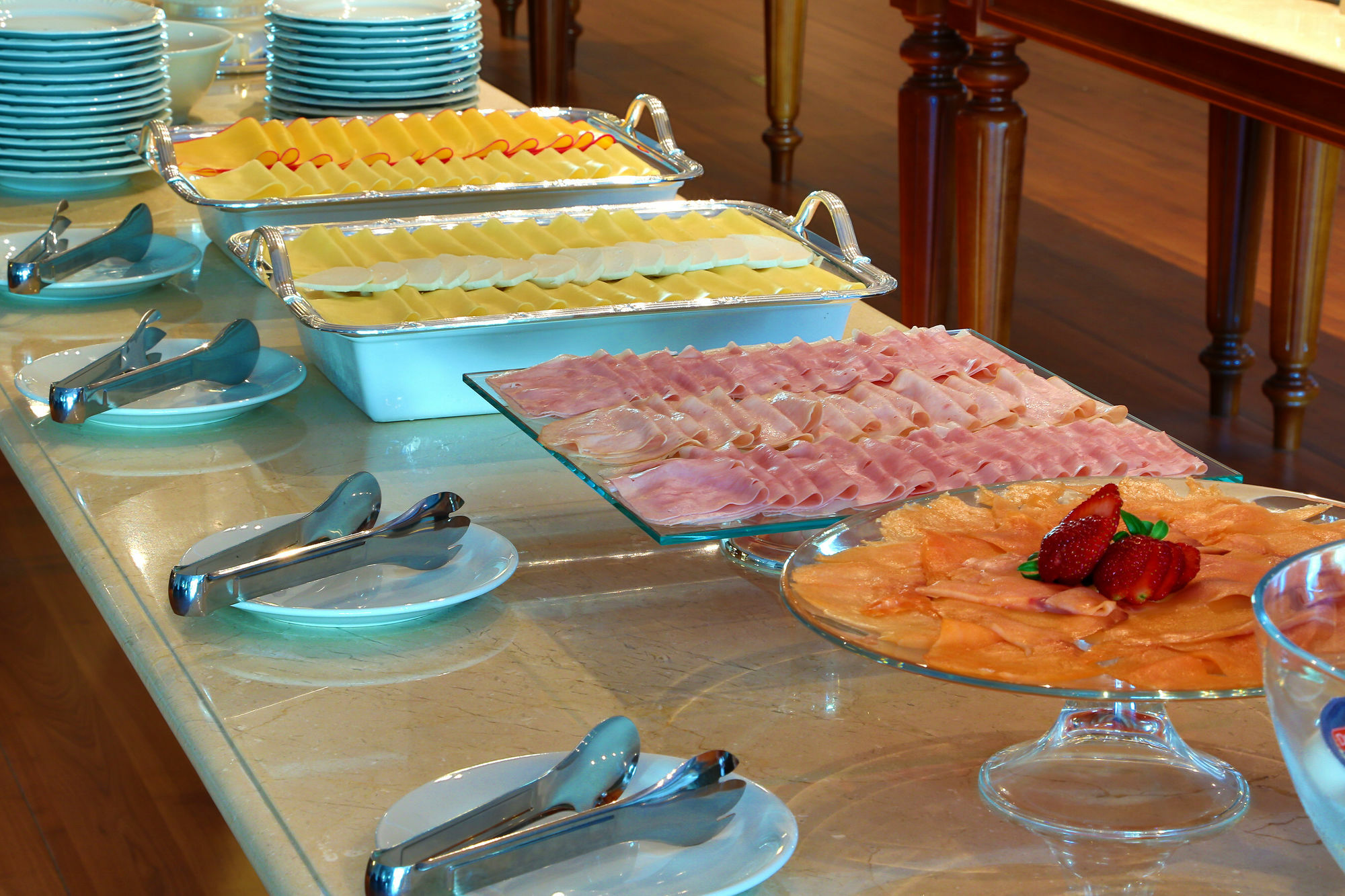 ריבייראו פרטו Hotel Mont Blanc Premium מראה חיצוני תמונה A buffet